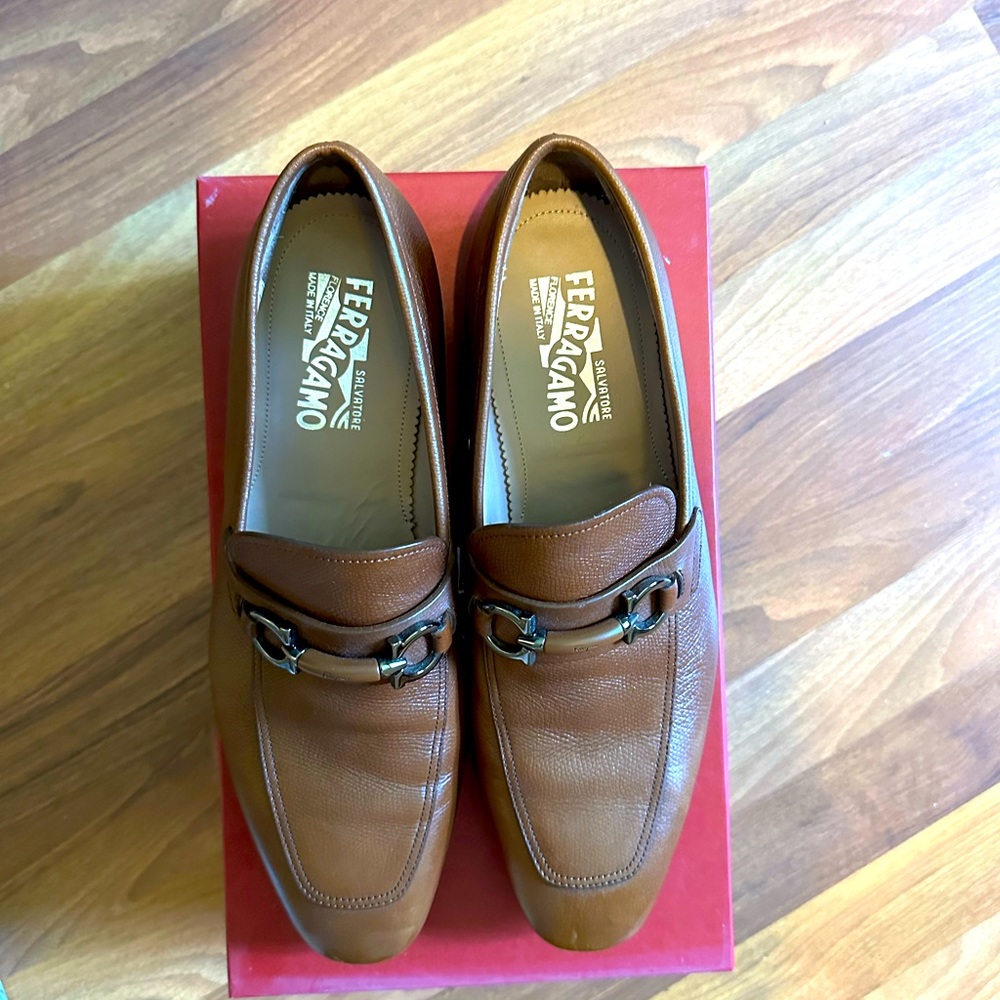 Salvatore Ferragamo Benford Gancini Leather Loafers Radica brown 9 1/2 EE